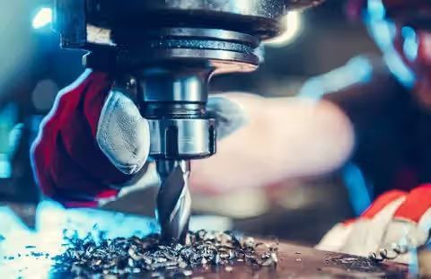 Guide To CNC Milling Machines Used in Precision Manufacturing